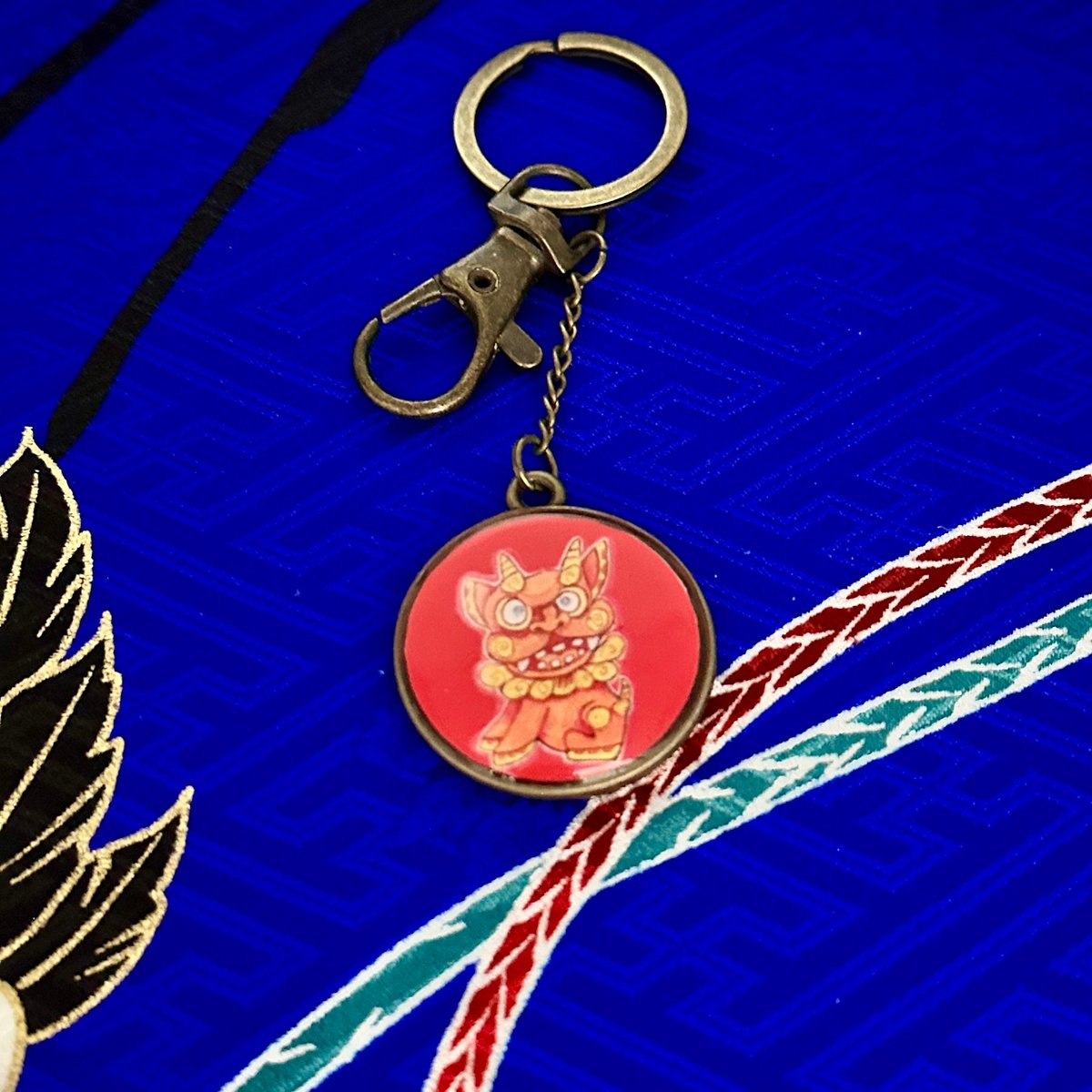 お守りシーサーキーホルダー（両面デザイン）｜ザビちゃん×現代