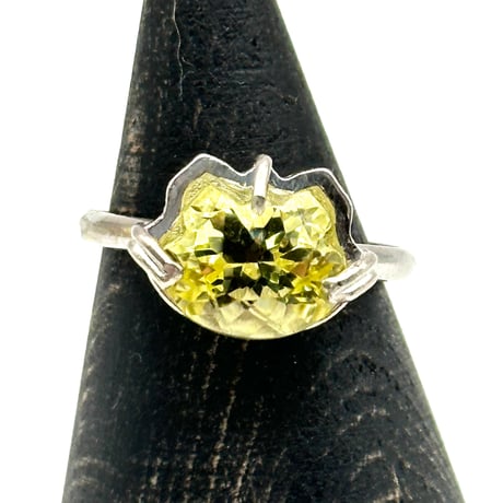 【ねこ守りシリーズ】ねこの匠枠リング｜猫カットレモンクォーツ2.79ct