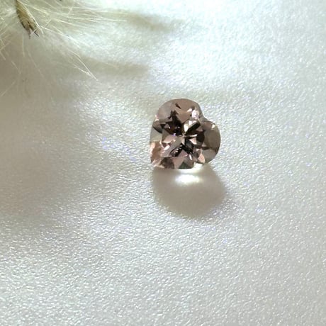 【4月誕生石】モルガナイト0.35ct｜ハート型