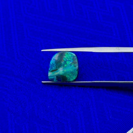 天然ボルダーオパール 3.2ct｜母岩付きダブレットルース