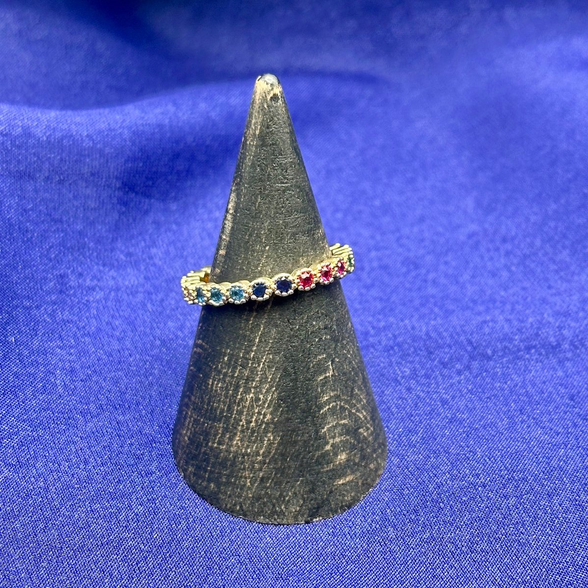 マルチカラーストーン エタニティリング｜指元を彩るカラフル