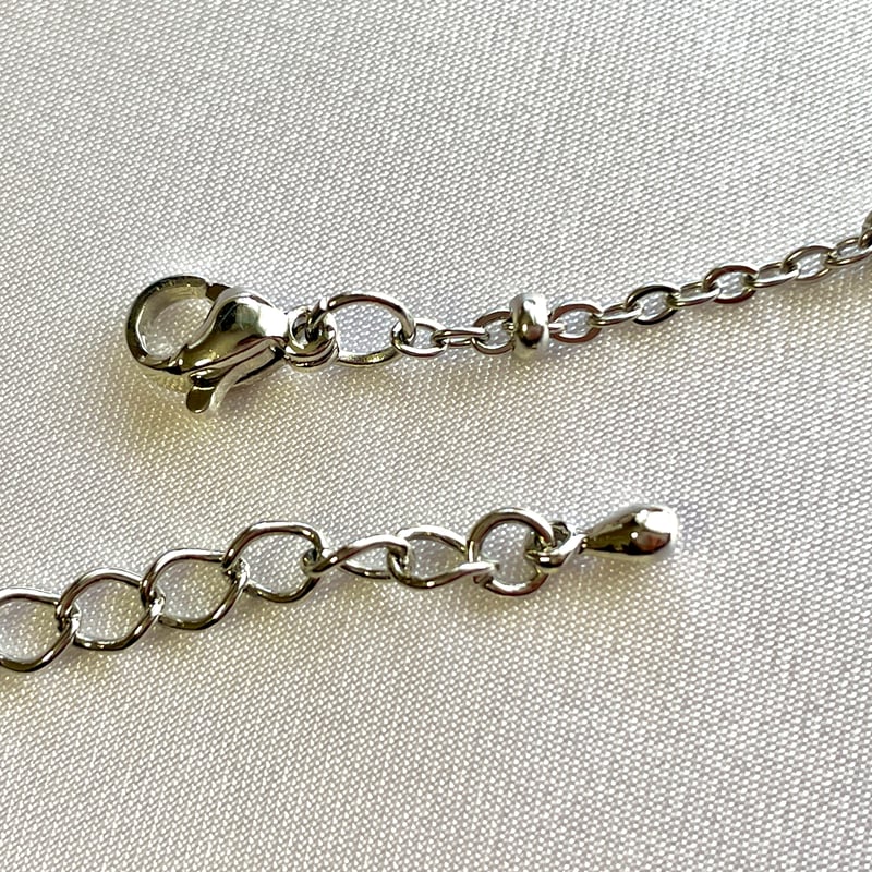 ミュシャ《桜草》/アンティーク調ローズネックレスL シルバー