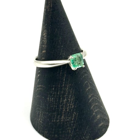 【5月誕生石】エメラルド シンプルリング｜ 0.6ct