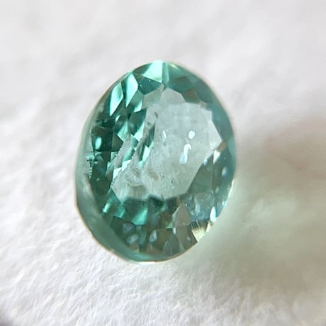 アパタイト 天然石ルース オーバル5×4mm 0.53ct