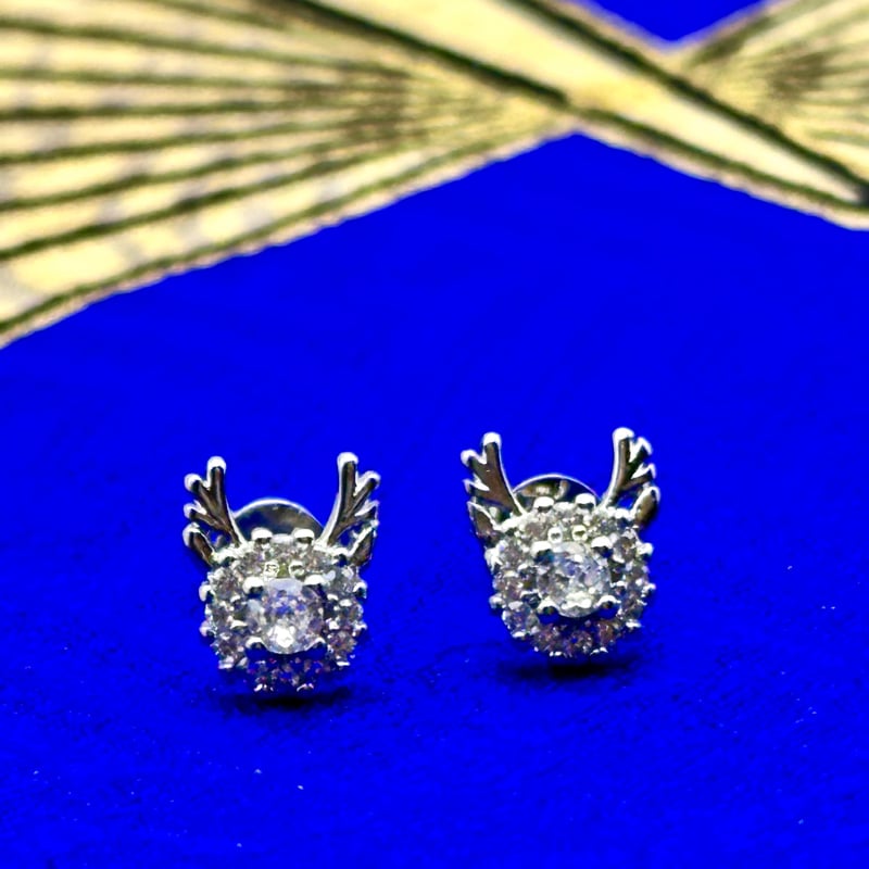 鹿ピアス｜煌めく瞳と角のジュエリー ― 奈良の神秘を、耳元に宿して