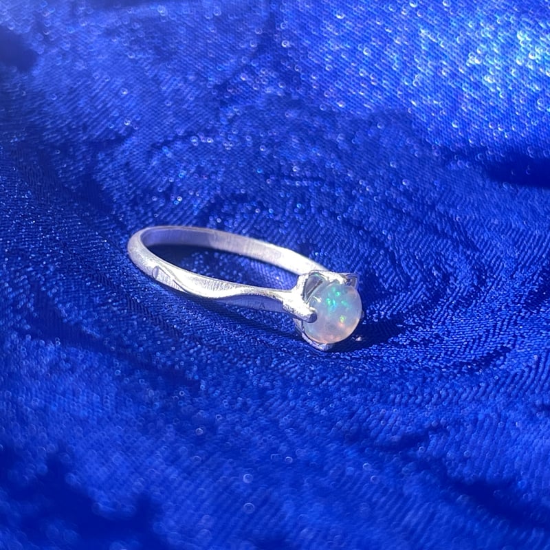 ねこ守りシリーズ】猫ちゃんリング/天然オパール | ジュエリー春日