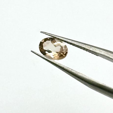 11月誕生石 シャンパントパーズ ルース 0.82ct｜天然シャンパンカラーの輝き