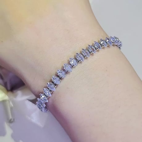 マーキスカットCZテニスブレスレット｜上品に魅せる高見えジュエリー