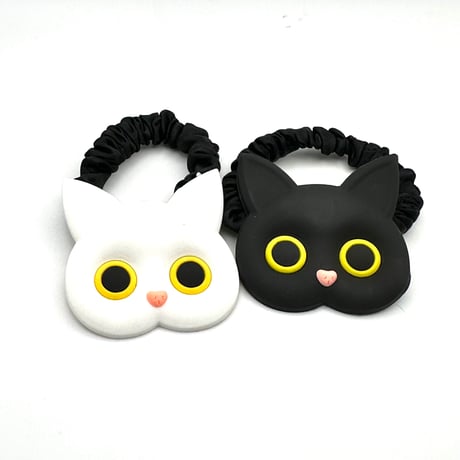 にゃんこヘアゴムセット（白猫×黒猫）｜親子でお揃い・猫好きさんに贈るぷっくりフェイス（2個セット）