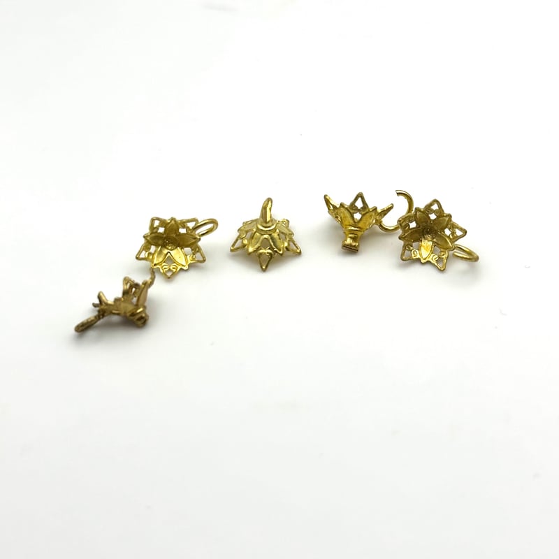 真鍮製】花の石座ペンダントトップ空枠(5つセット） | ジュエリー春日