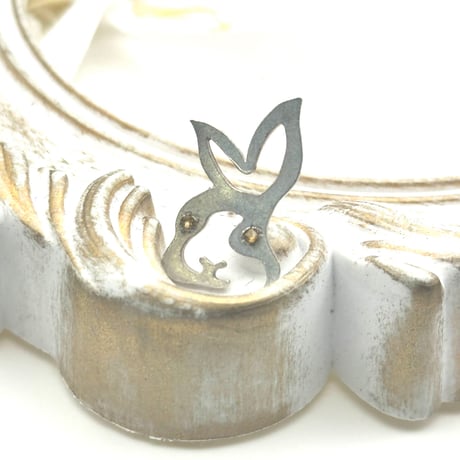 幸運を纏う シトリン ラビットピアス（片耳）