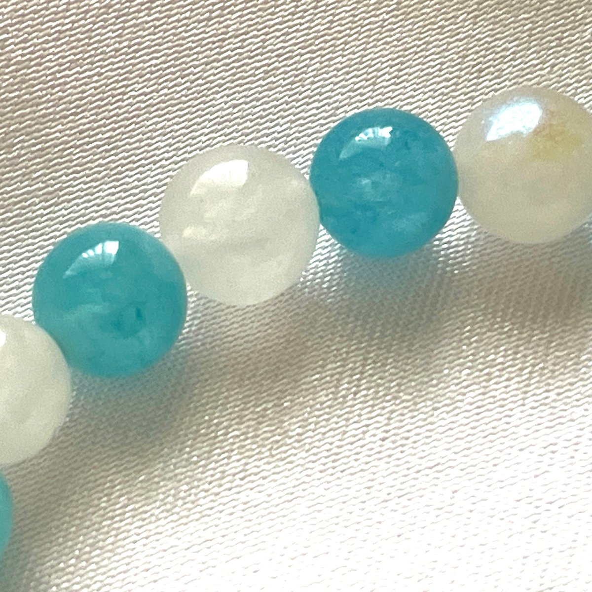 ねこ守りシリーズ】猫玉の天然石ブレスレット/アクアマリン、ムーン