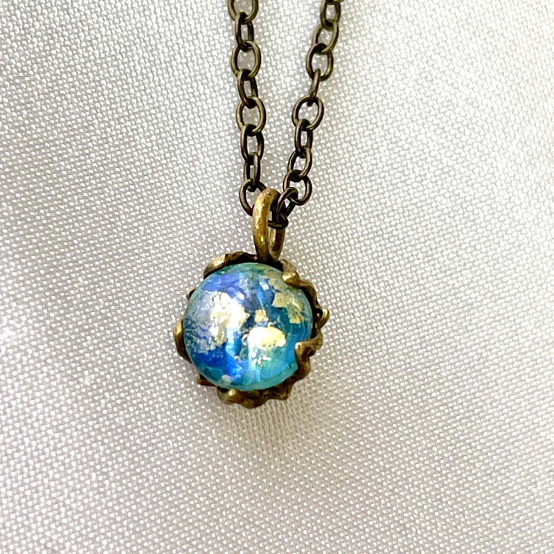 アンティークガラスネックレス チェコガラス】光を抱く6mmネックレス〈アンティーク風〉 | ジュエリー春日