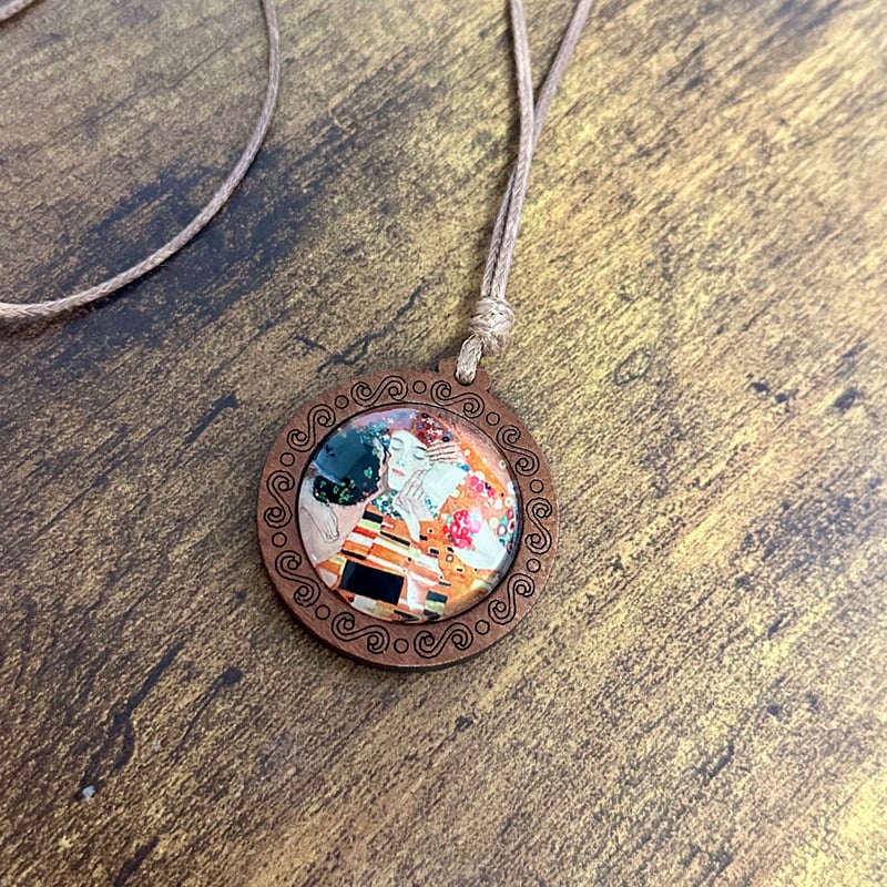 希少価値あり！！1点物の革製クリムトの接吻 希少価値あり！！1点物の