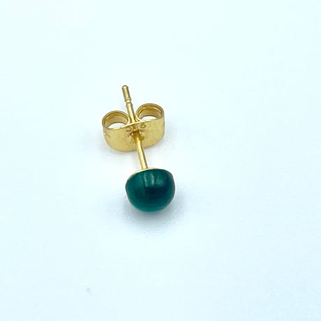 【男性OK】天然石マラカイトのシンプルピアス（濃緑）