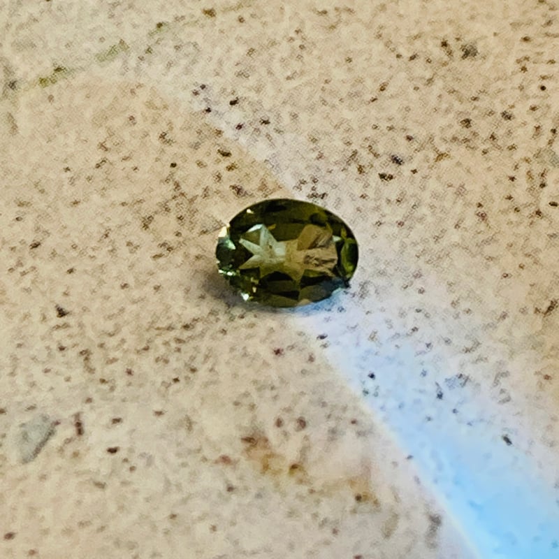 バイカラー グリーントルマリン 天然石ルース 0.33ct | ジュエリー春日