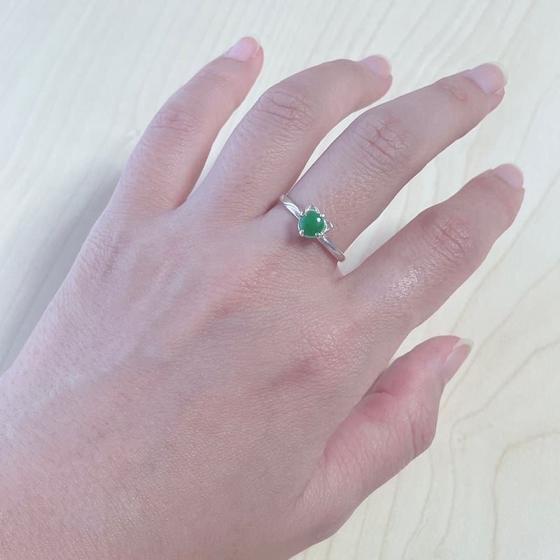 ねこ守りシリーズ】猫ちゃんリング｜天然石ヒスイ｜5月の誕生石