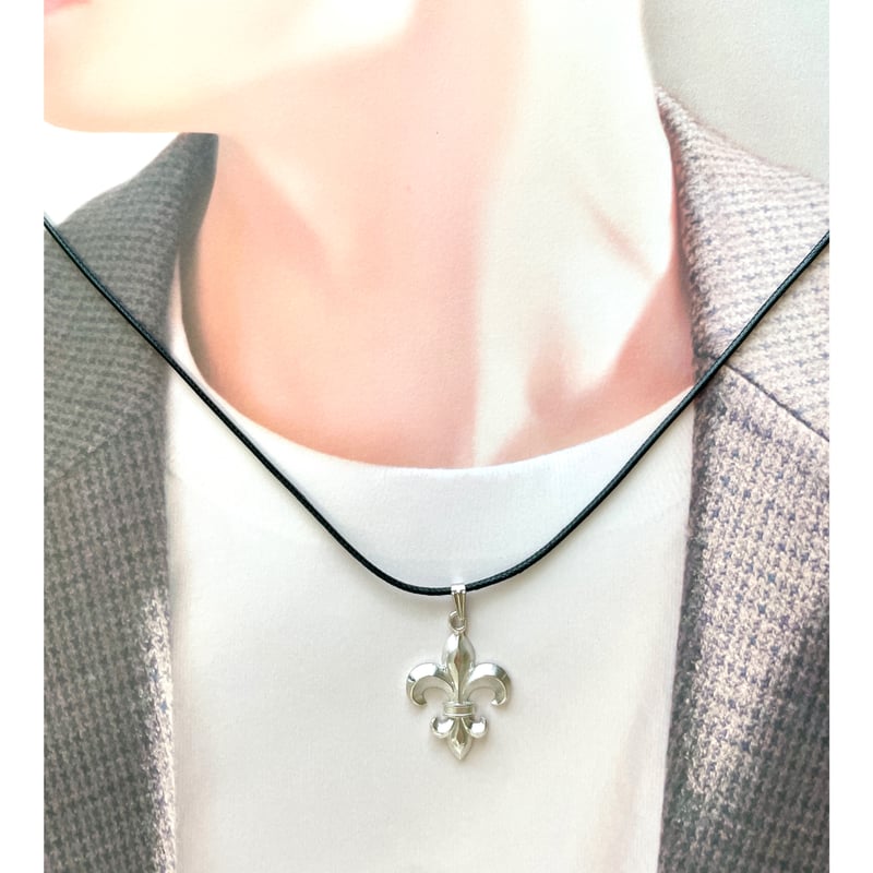 メンズ ユリの紋章シルバーネックレス | ジュエリー春日
