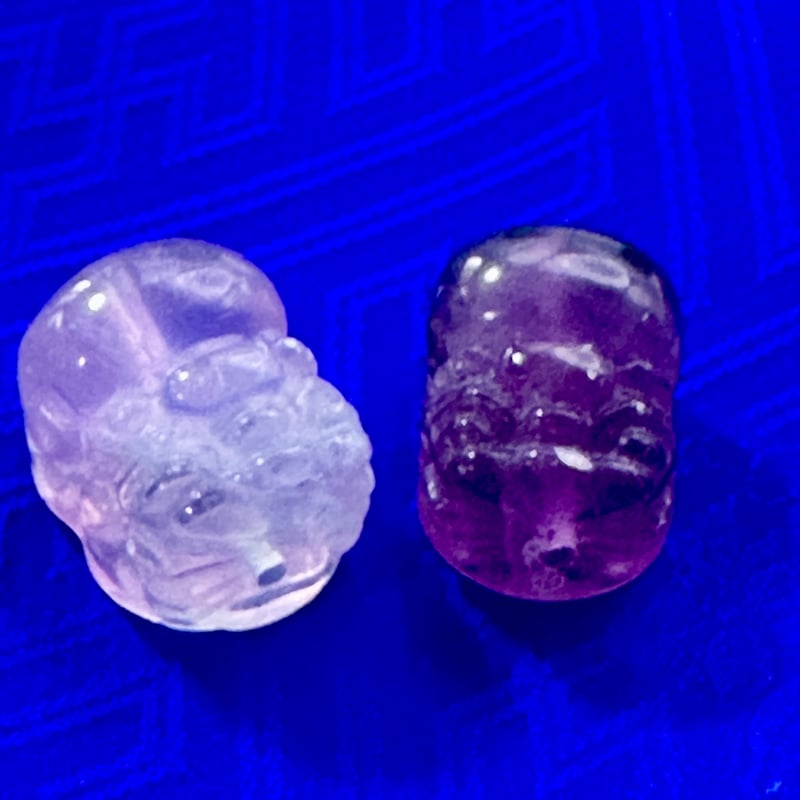 天然石フローライト貔貅ビーズ（パープル系・ペア）｜金運・お守りに