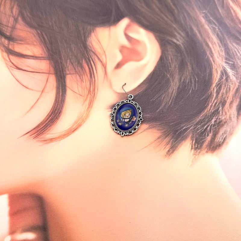 保守派の推し活に｜現代画家ザビちゃんコラボ《日本国旗 青ダルマ