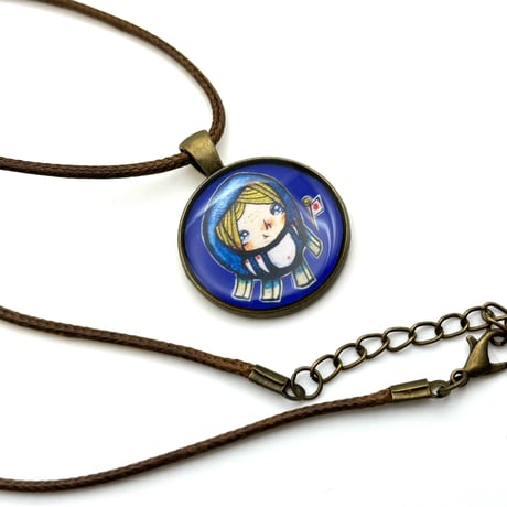 【受注生産】　保守派の推し活に｜《青ダルマ》現代画家ザビちゃんコラボネックレス｜ユニセックス