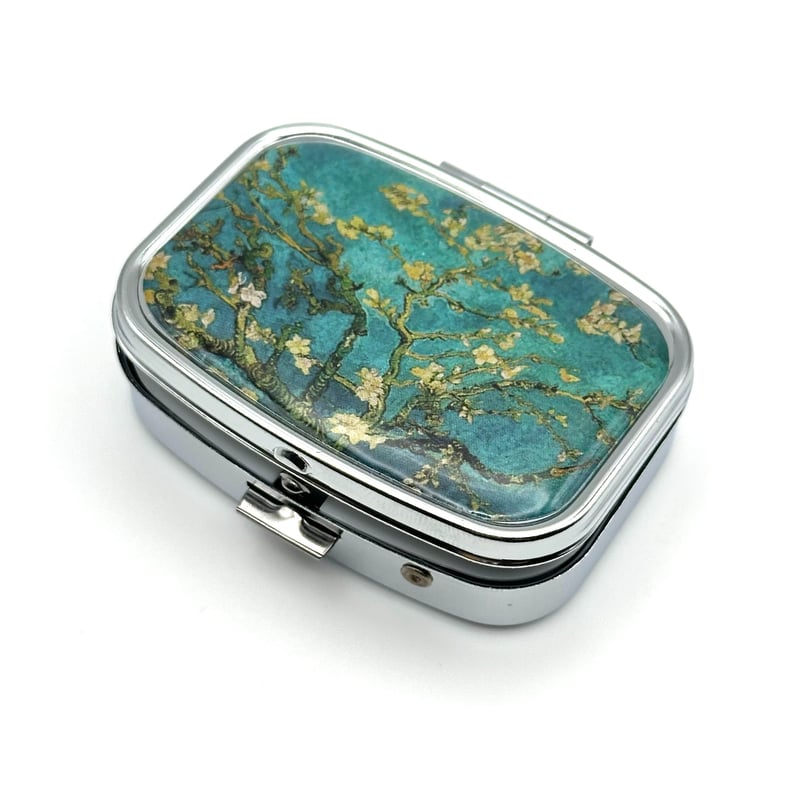 バチカン美術館　ピルケース バチカン美術館 ピルケース ピルケース 正方形 シルバー B322-4