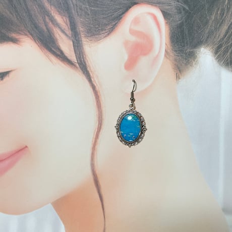 モネのアンティーク調ピアス/「睡蓮」/シルバーカラー