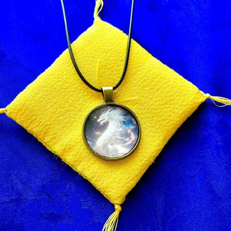 縁起物】白龍さまのお守りネックレス/ 龍神様 | ジュエリー春日