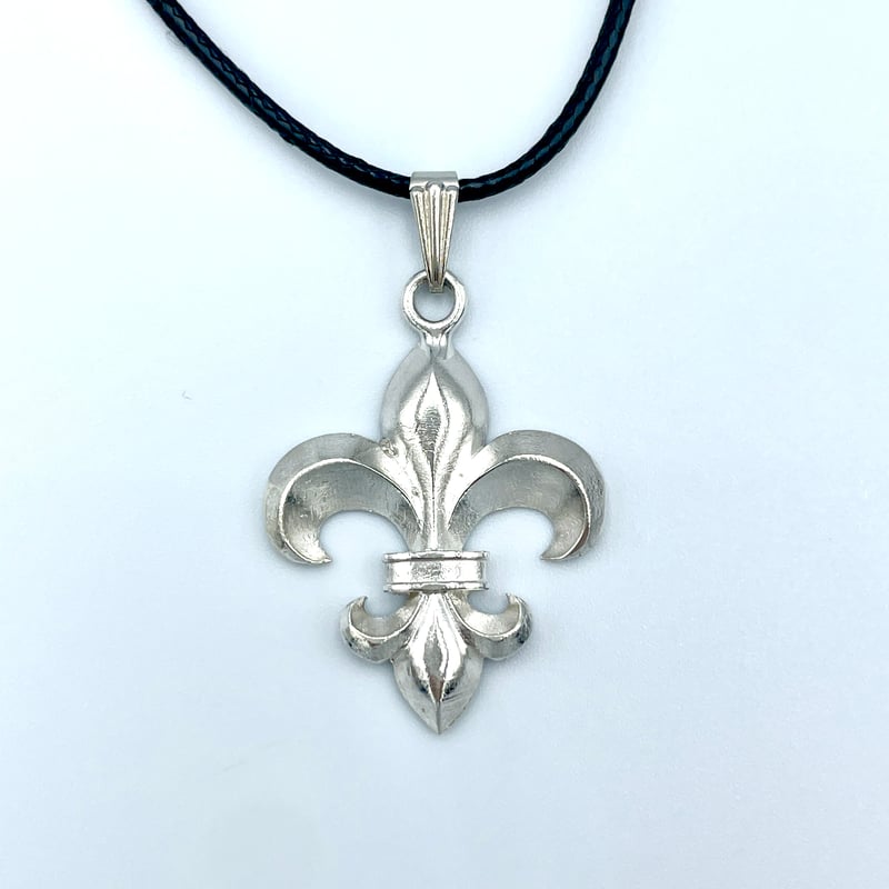 メンズ ユリの紋章シルバーネックレス | ジュエリー春日