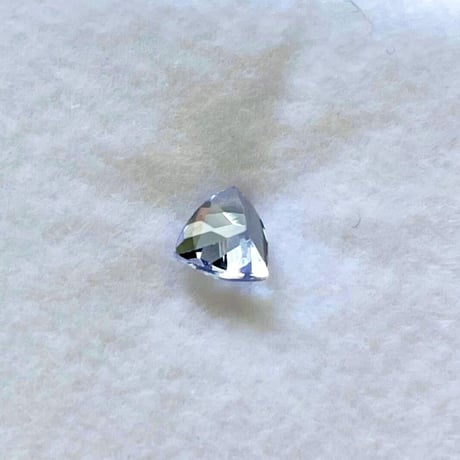 ゾイサイト 0.42ct /トリリアンカット
