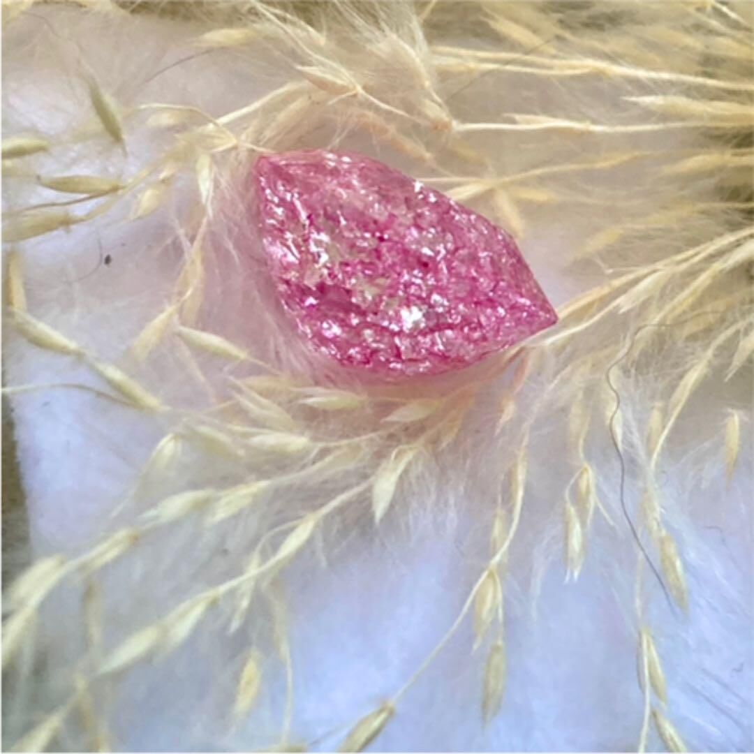 キラキラで可愛い大粒6mmのピンククラッククォーツ | ジュエリー春日