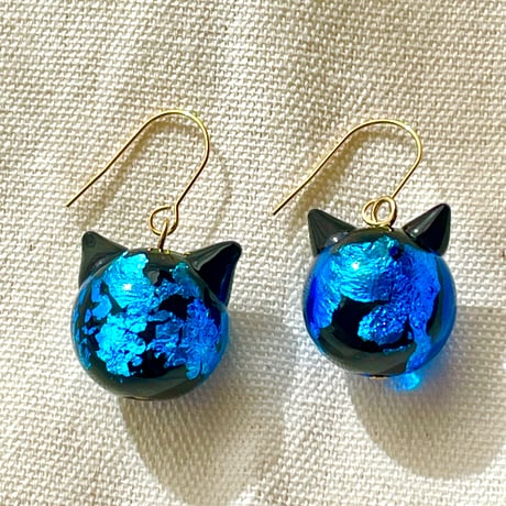 【超希少】ホタルガラス 猫玉ピアス｜アレルギー対応