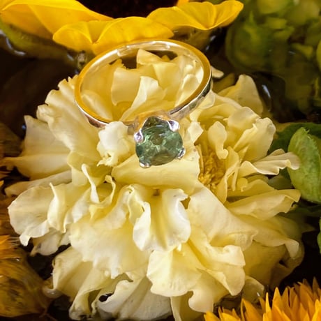 一粒 華奢リング/グリーンアパタイト0.77ct