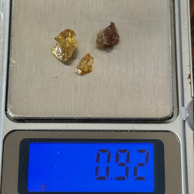 ① スフェーン原石セット｜3石 4.60ct | ジュエリー春日