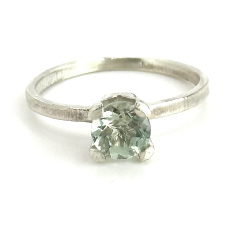 一粒 華奢リング/グリーンベリル0.76ct