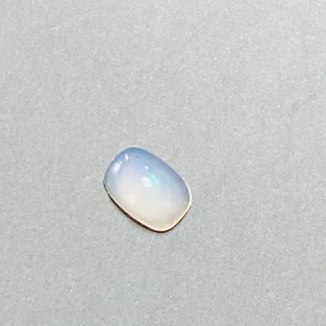 ホワイトオパール0.50ct/オーバル opalルース