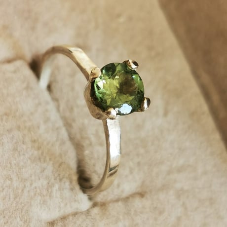 一粒 華奢リング/グリーンアパタイト0.77ct