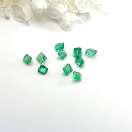 【5月誕生石】エメラルドルースセット｜10粒2.6ct