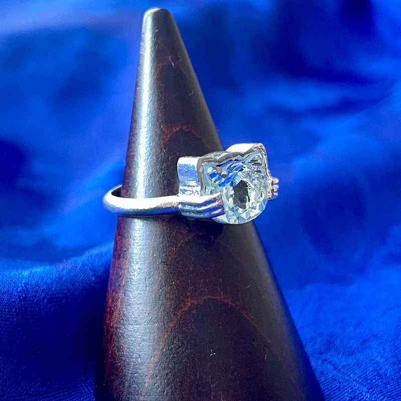 ねこ守りシリーズ】猫の匠枠リング/猫カット ブルートパーズ