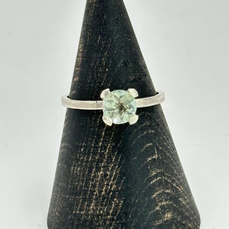 一粒 華奢リング/グリーンベリル0.76ct