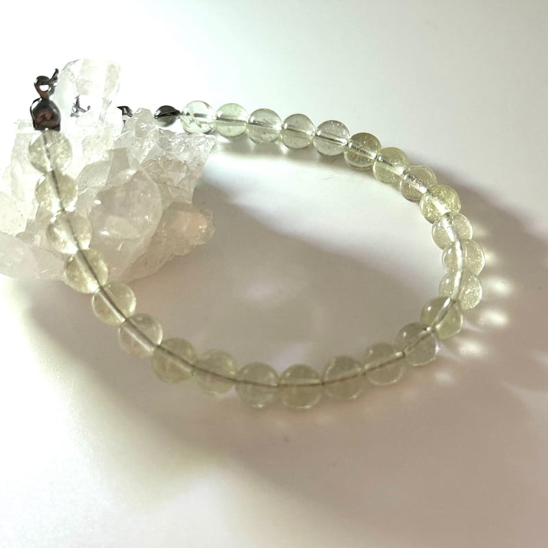 引寄せ効果】リビアングラス ブレスレット｜隕石 | ジュエリー春日