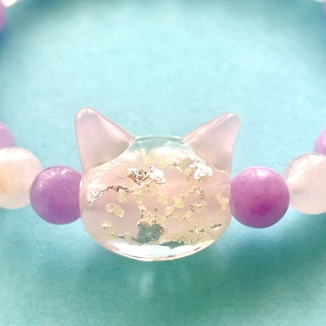 【大人からお子様】蓄光ホタルガラス（猫玉）のキッズ用ブレスレット/天然石 ムーンストーン、ローズクオーツ、アメジスト