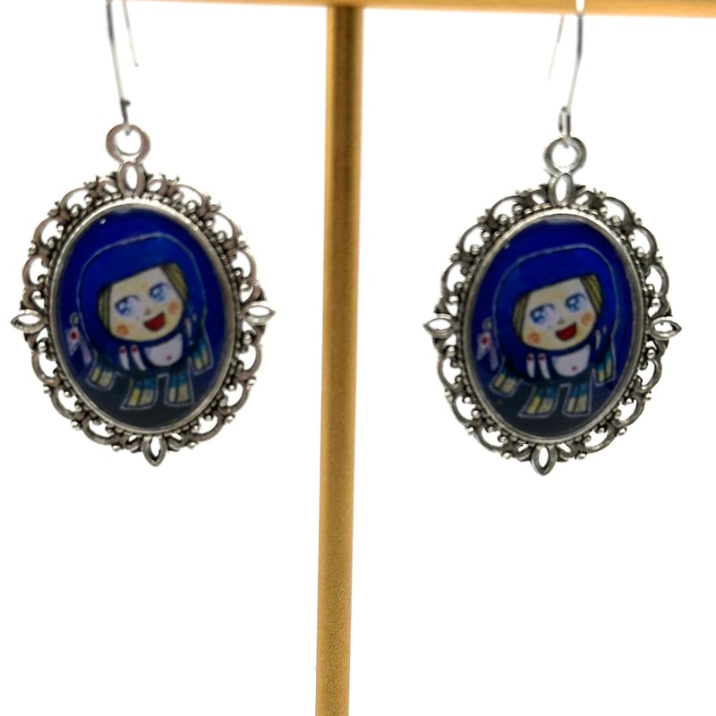 保守派の推し活に｜現代画家ザビちゃんコラボ《日本国旗 青ダルマ