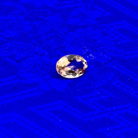 11月誕生石 シャンパントパーズ ルース 0.82ct｜天然シャンパンカラーの輝き