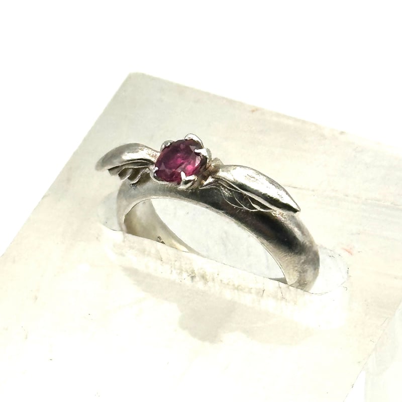 ベビーリング 天使の羽｜ルビー(7月誕生石） | ジュエリー春日