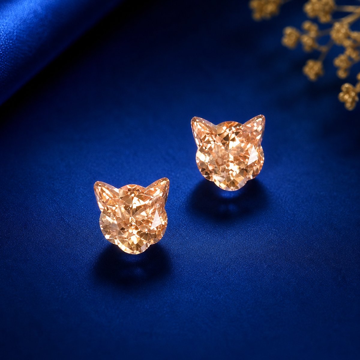 猫カットルース｜金運を引き寄せるシャンパンゴールド・お守り猫