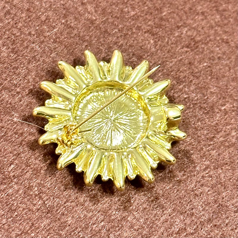 ひまわり　オルゴナイトブローチ 在庫 処分ハンドメイド・手芸 - ひまわり オルゴナイトブローチ
