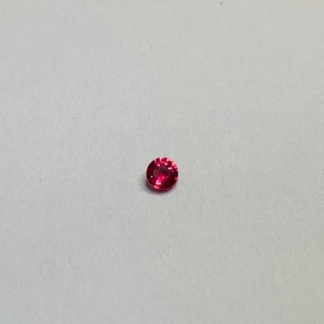 レッドスピネル 0.06ct