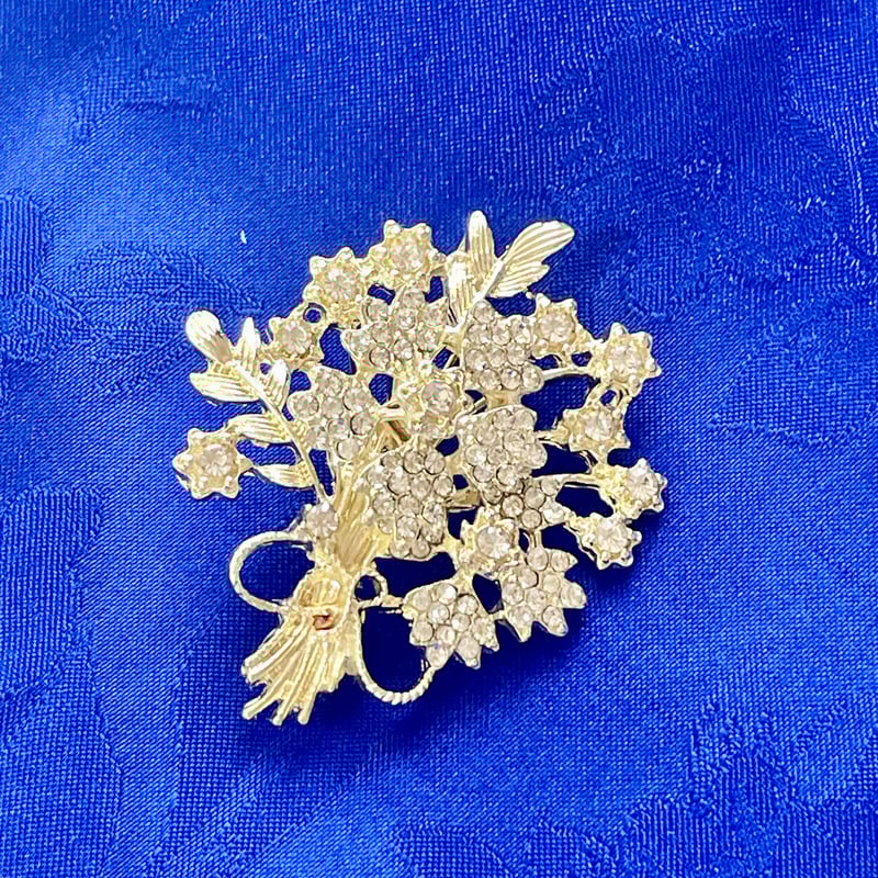 ゴールド花束ブローチ ラインストーン 上品 セレモニーアクセサリー