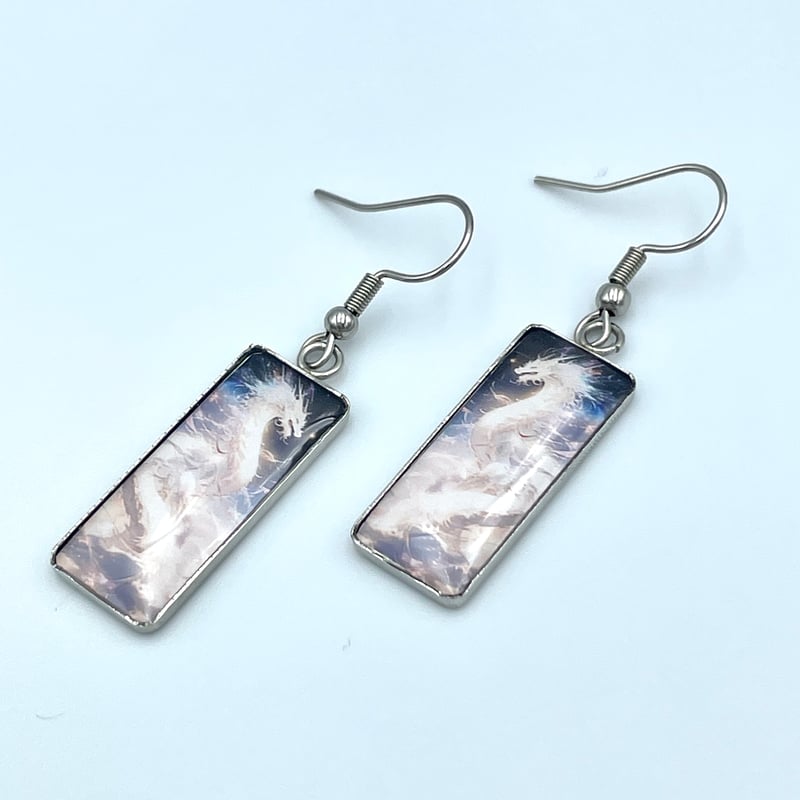 縁起物】白龍さまのお守りピアス | ジュエリー春日 